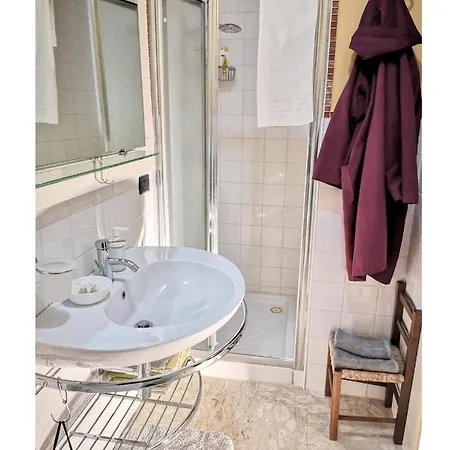 Homestay Parco2giugno Alloggio in famiglia *